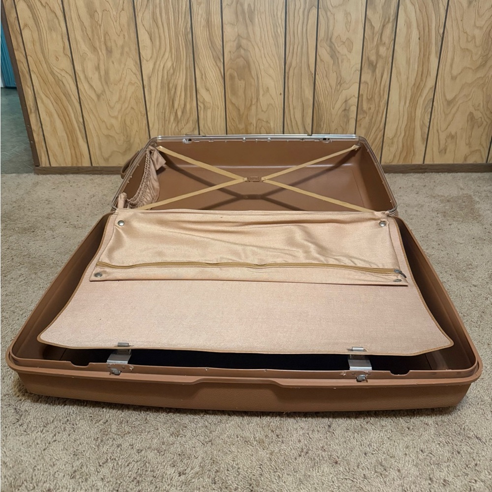 1970s Vintage Tan Samsonite Concord Hard Shell Suitcase 26x21x8 - Picture 8 of 10